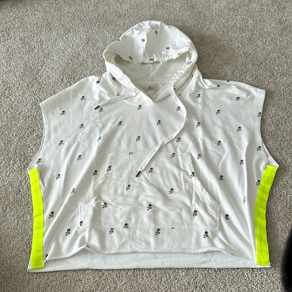 Hooded top